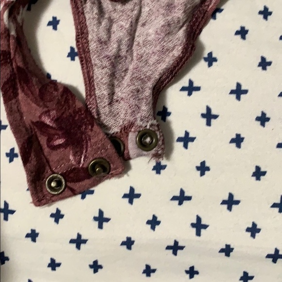 American eagle body suit - Picture 3 of 4